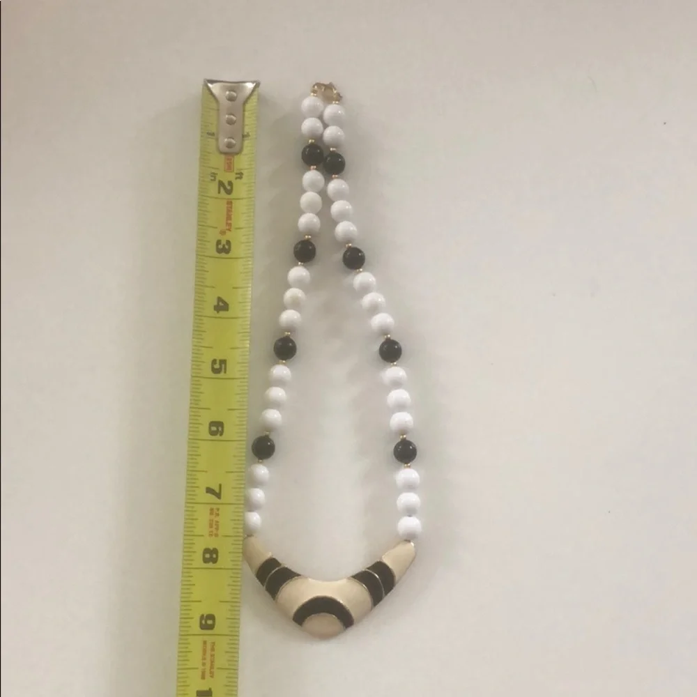 Liz Claiborne Black and White Necklace
